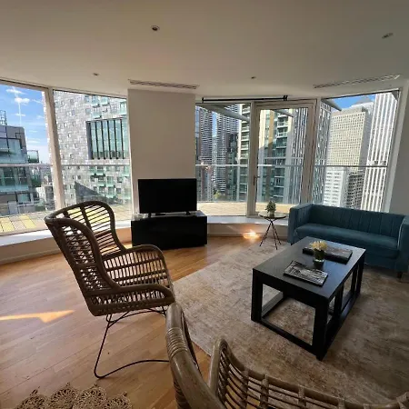 Panoramic View In Canary Wharf Penthouse London Exterior photo